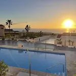 108 Parque Cristina, Ocean View, Heated Pool, Free Wi Fi Apartment *