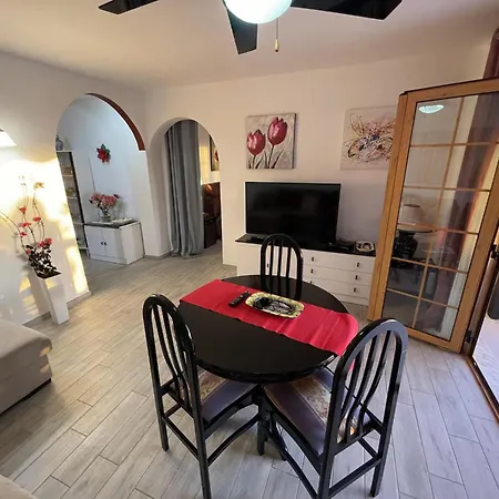 Apartment 108 Parque Cristina, Ocean View, Heated Pool, Free Wi Fi Costa Adeje (Tenerife)