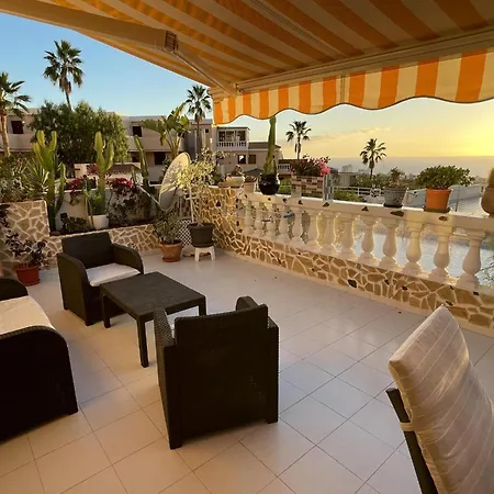 Apartment 108 Parque Cristina, Ocean View, Heated Pool, Free Wi Fi