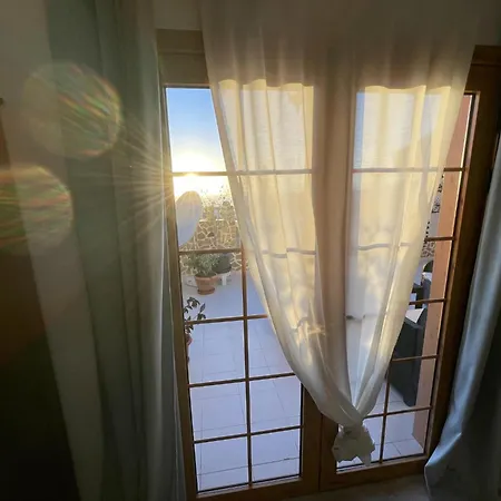 Apartment 108 Parque Cristina, Ocean View, Heated Pool, Free Wi Fi *