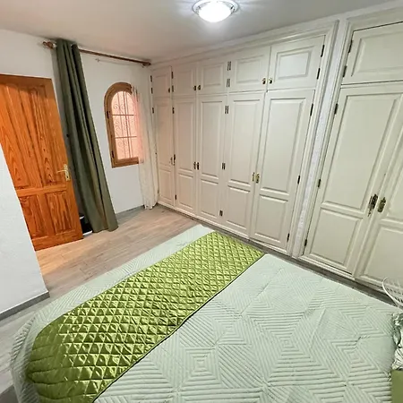 Lägenhet 108 Parque Cristina, Ocean View, Heated Pool, Free Wi Fi *