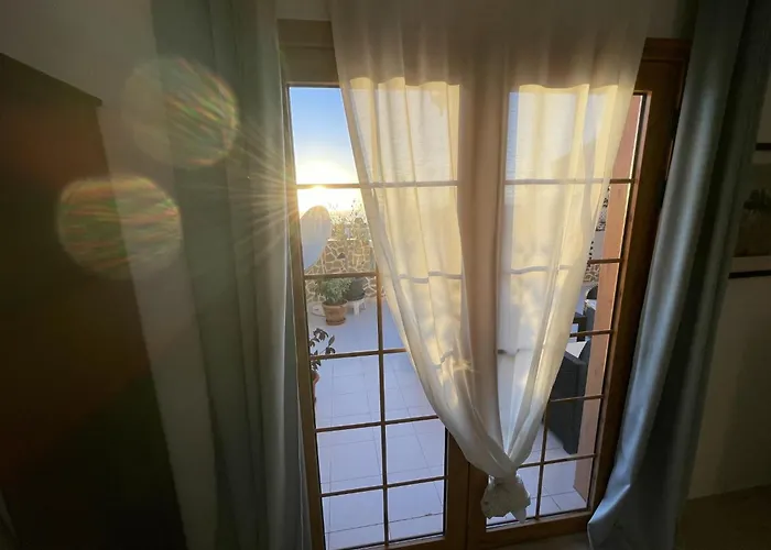 Appartement 108 Parque Cristina, Ocean View, Heated Pool, Free Wi Fi *